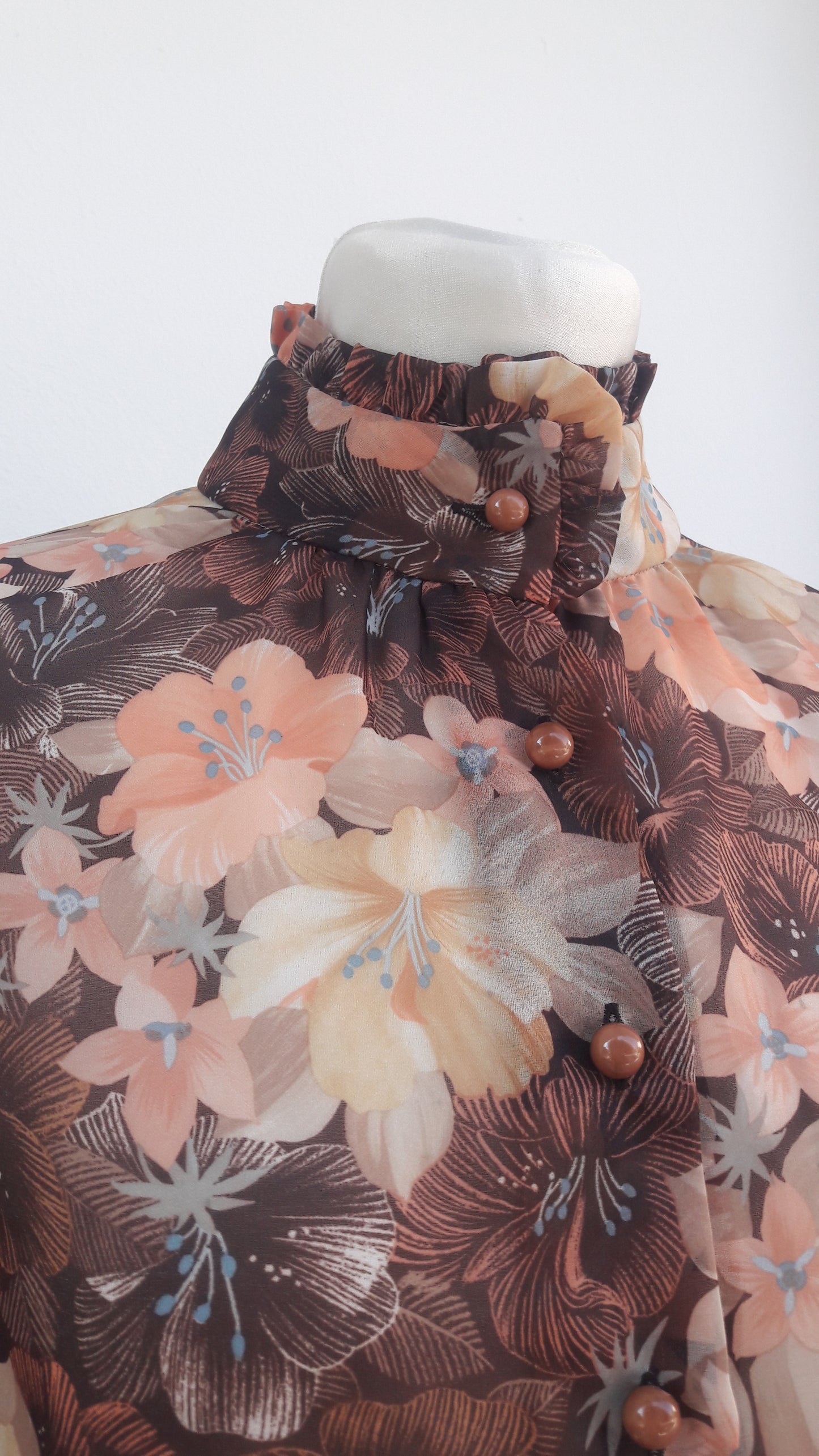 Vintage Floral Print Ruffle Shirt