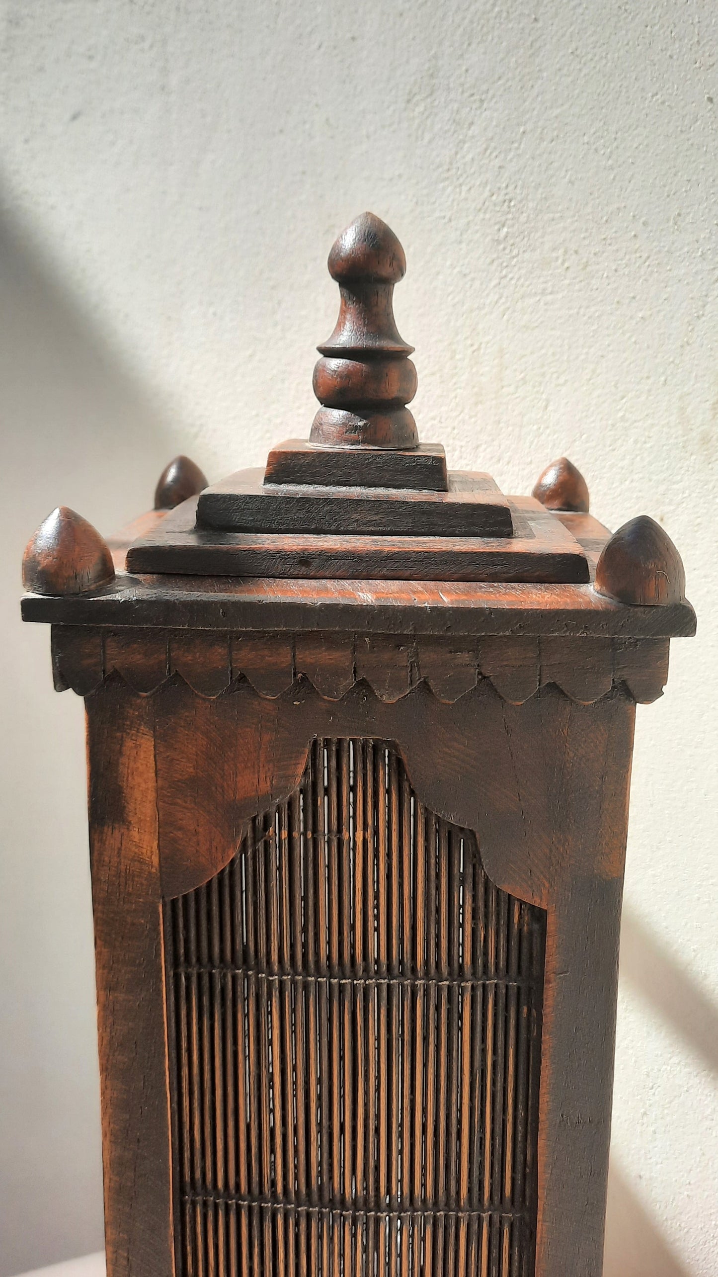 Vintage Wooden Lantern Pagoda Lamp