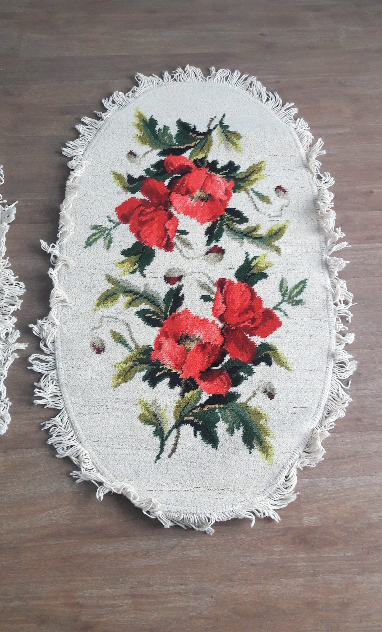 Beautiful Vintage Floral Romantic Tassle Carpets