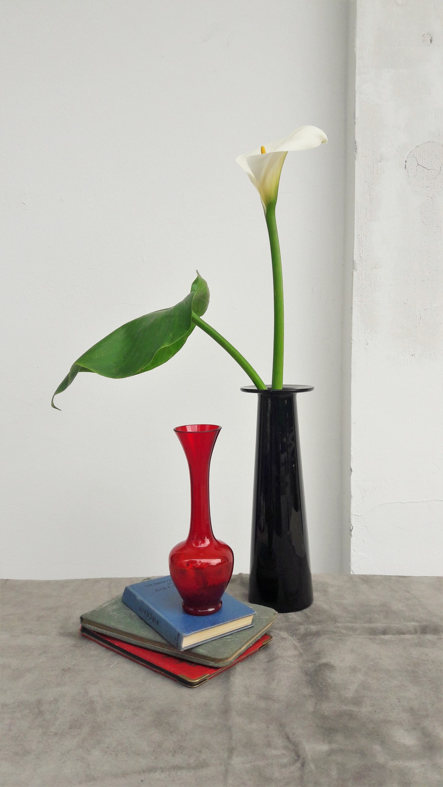 Vintage Glass Red Design Vase