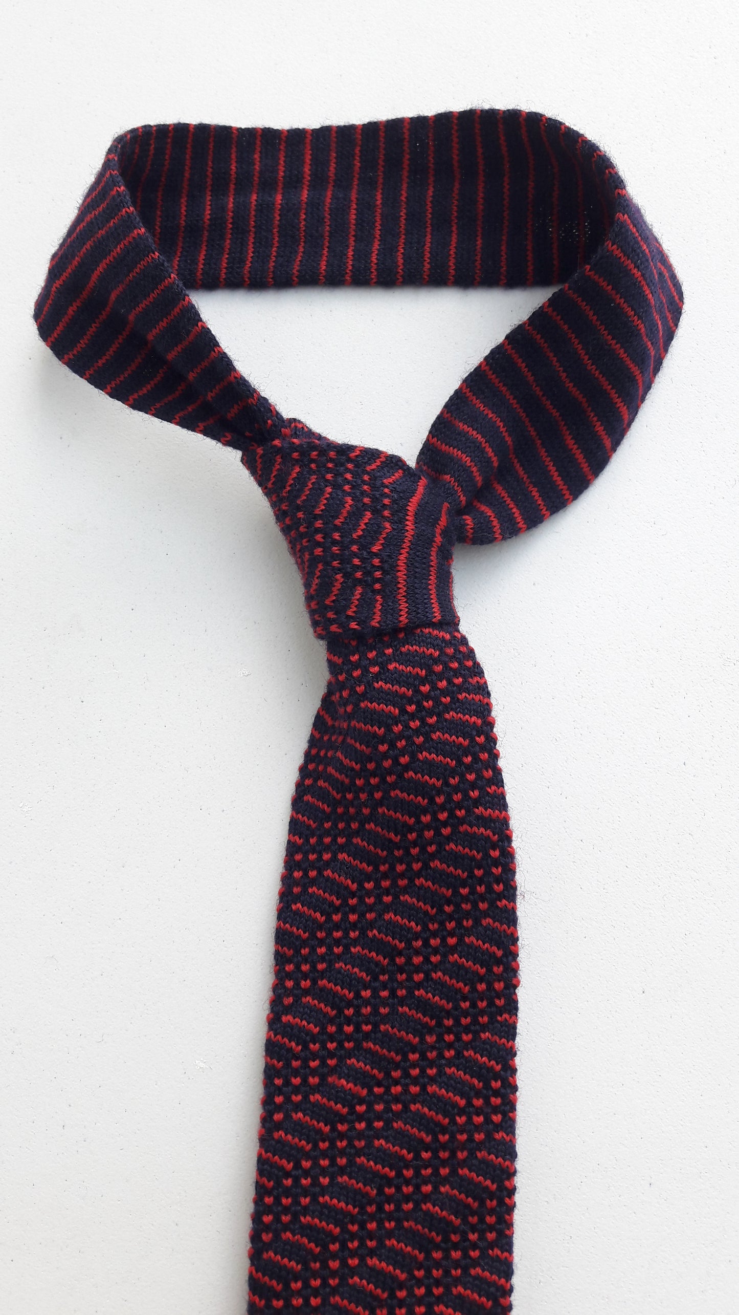 Vintage Retro Knitted Skinny Tie