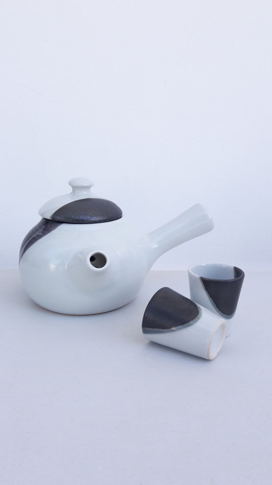 Vintage Japanese Style Teapot & Two Ceramic Cups